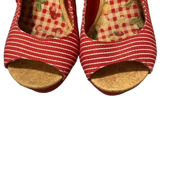 Rocket Dog Red White Striped 4” Wedge Sandals Peep Toe Open Heel Bows - Picture 4 of 7